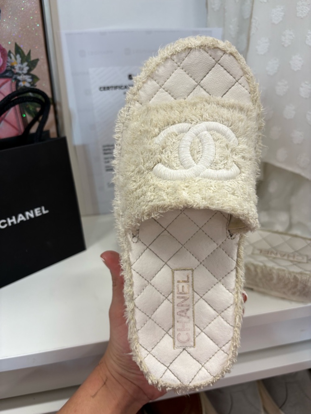 🔥🔥 Chanel Interlocking Mules CC Beige Quilted sandals size 39 with COA - Picture 3 of 9